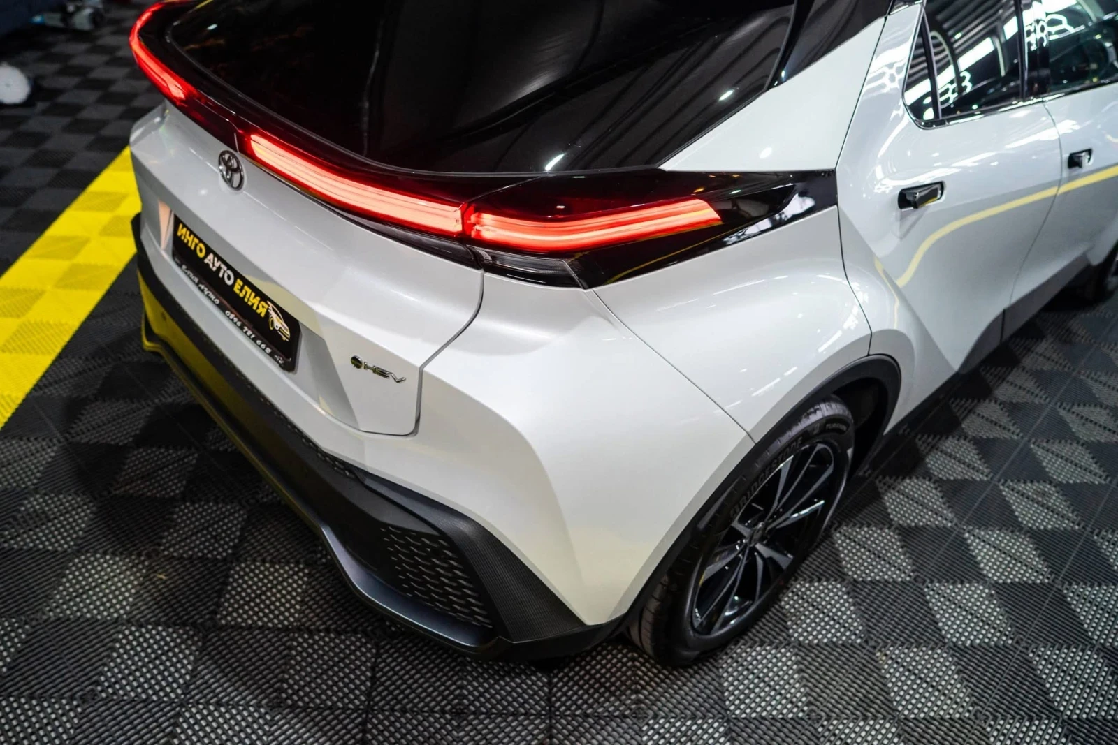 Toyota C-HR 1.8 HYBRID LED NAVI ГАРАНЦИЯ ЛИЗИНГ 100%, снимка 9 - Автомобили и джипове - 54198723