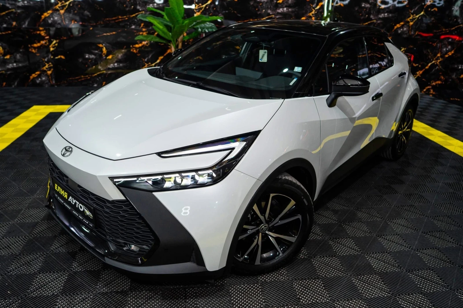Toyota C-HR 1.8 HYBRID LED NAVI ГАРАНЦИЯ ЛИЗИНГ 100%, снимка 5 - Автомобили и джипове - 54198723