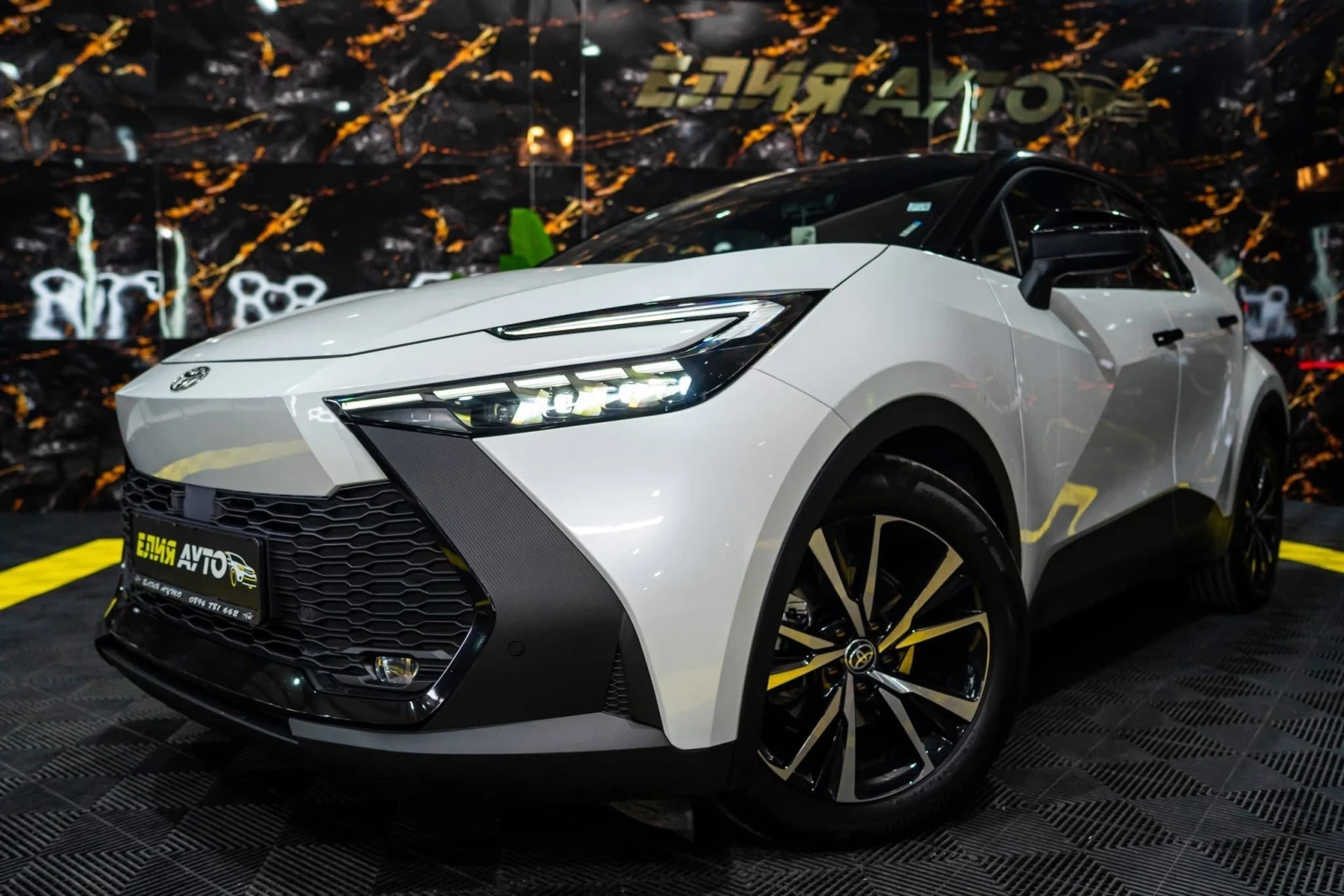 Toyota C-HR 1.8 HYBRID LED NAVI ГАРАНЦИЯ ЛИЗИНГ 100%, снимка 4 - Автомобили и джипове - 54198723