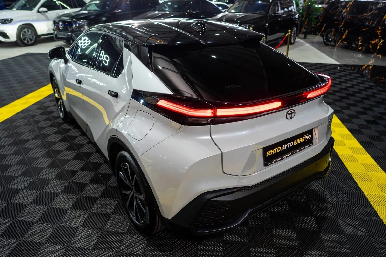 Toyota C-HR 1.8 HYBRID LED NAVI ГАРАНЦИЯ ЛИЗИНГ 100%, снимка 6 - Автомобили и джипове - 54198723
