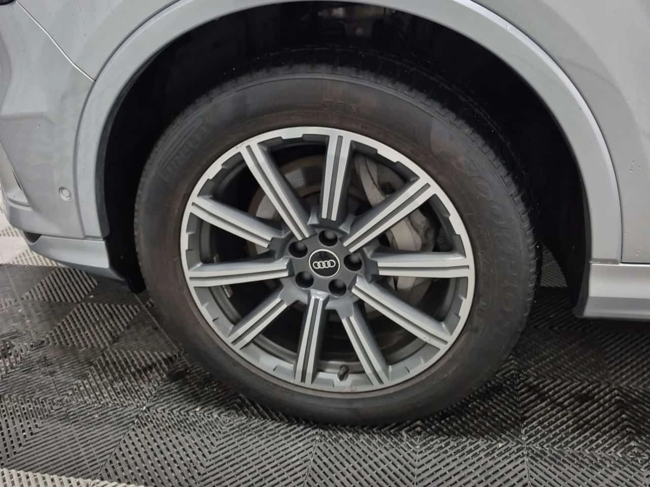 Audi Q7 45TFSI * PROGRESSIV * CARFAX * Без инциденти * , снимка 14 - Автомобили и джипове - 54395881