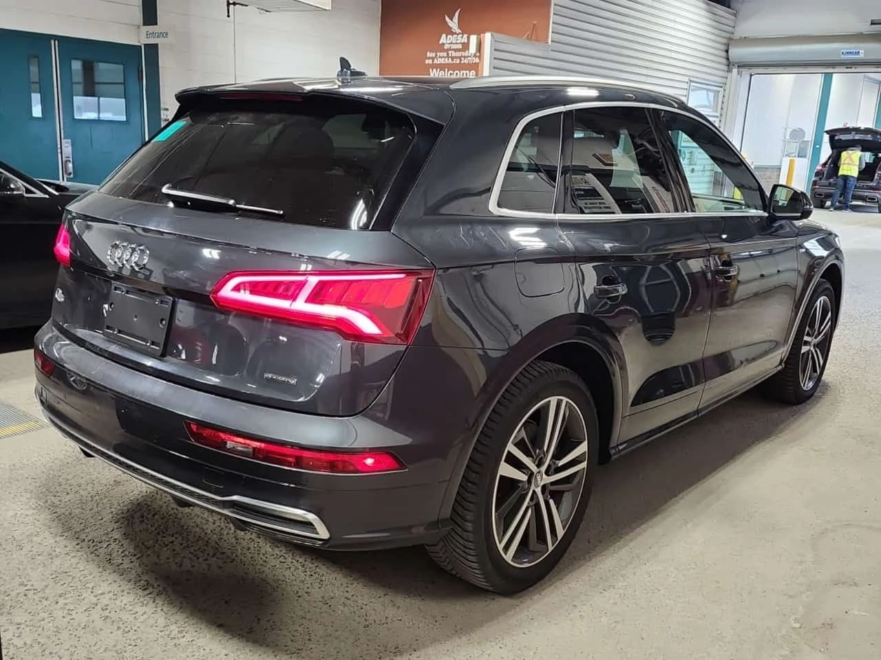 Audi Q5 * Technik * ПОДГРЕВИ * 360 * PANO * CARFAX, снимка 3 - Автомобили и джипове - 54544385