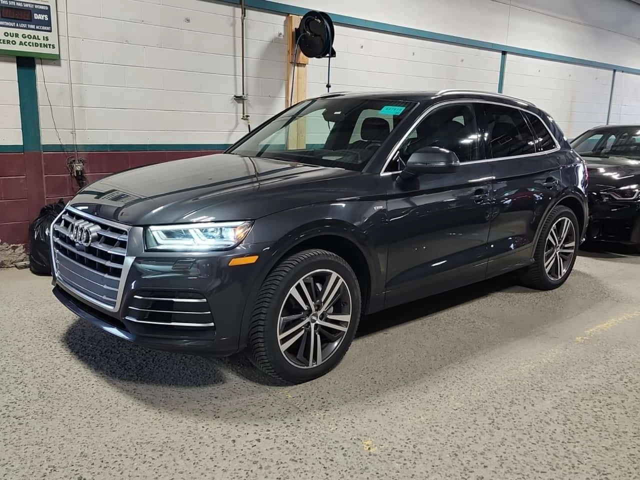 Audi Q5 * Technik * ПОДГРЕВИ * 360 * PANO * CARFAX
