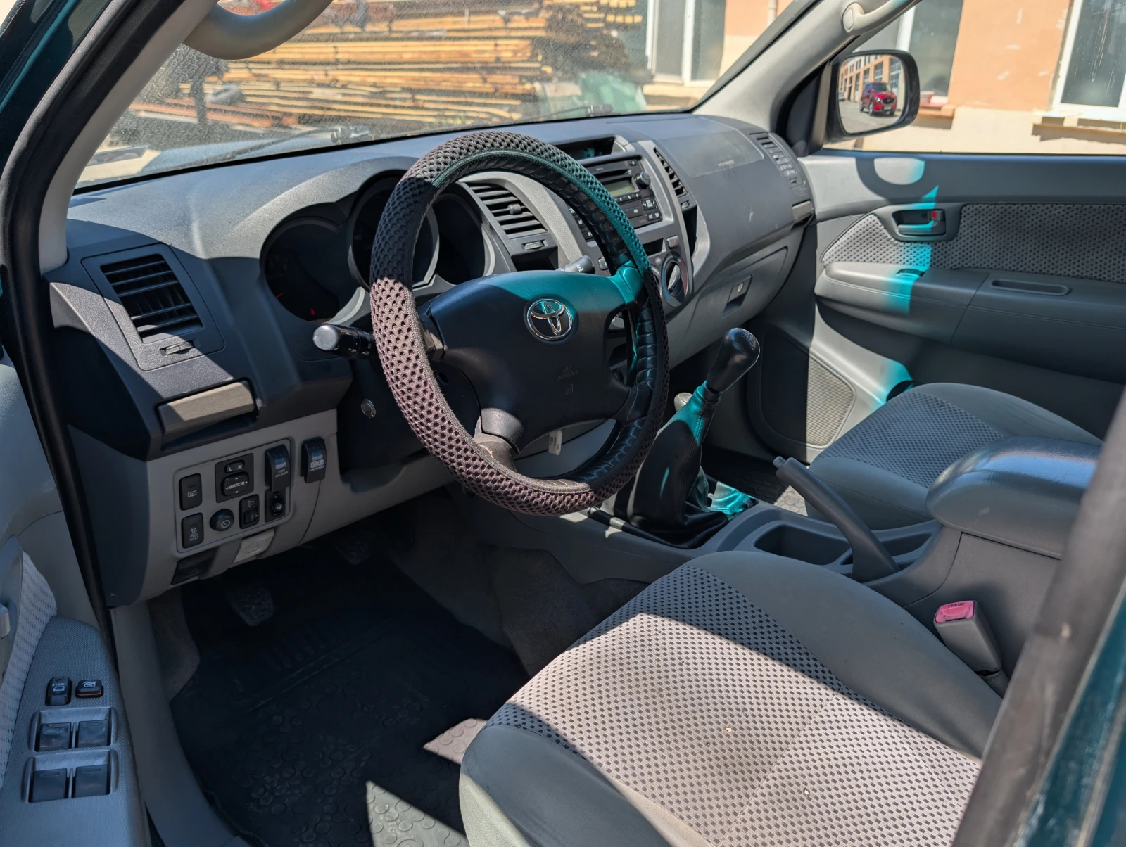 Toyota Hilux 3.0 D-4D/4x4/Raptor, снимка 10 - Автомобили и джипове - 54627723