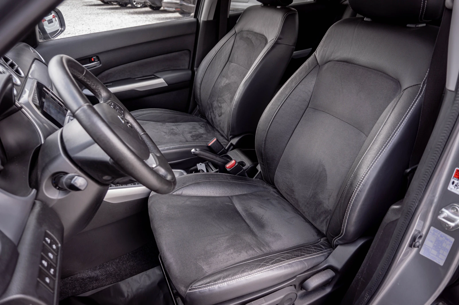Suzuki Vitara 1.6 бензин| EXCLUSIVE! ALCANTARA! TOP! ГАРАНЦИЯ!, снимка 10 - Автомобили и джипове - 54790914