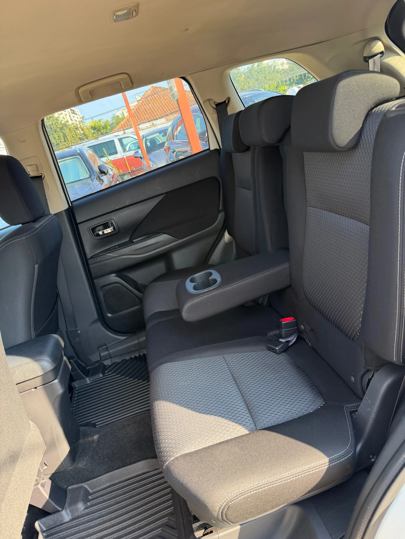 Mitsubishi Outlander 2.2DID 7МЕСТА 150хил.100%РЕАЛНИ ЛИЗИНГ ВИДЕО, снимка 10 - Автомобили и джипове - 55316106