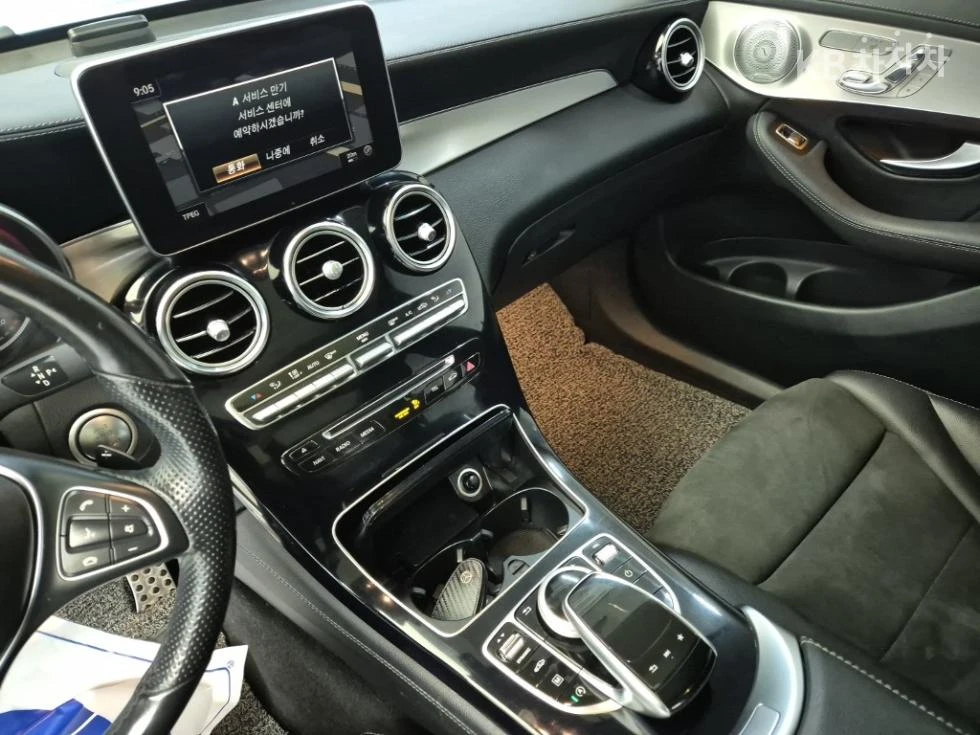 Mercedes-Benz GLC 300 4MATIC AMG LINE HEAD UP PANORAMA CAMERA BURMESTER, снимка 9 - Автомобили и джипове - 55455674