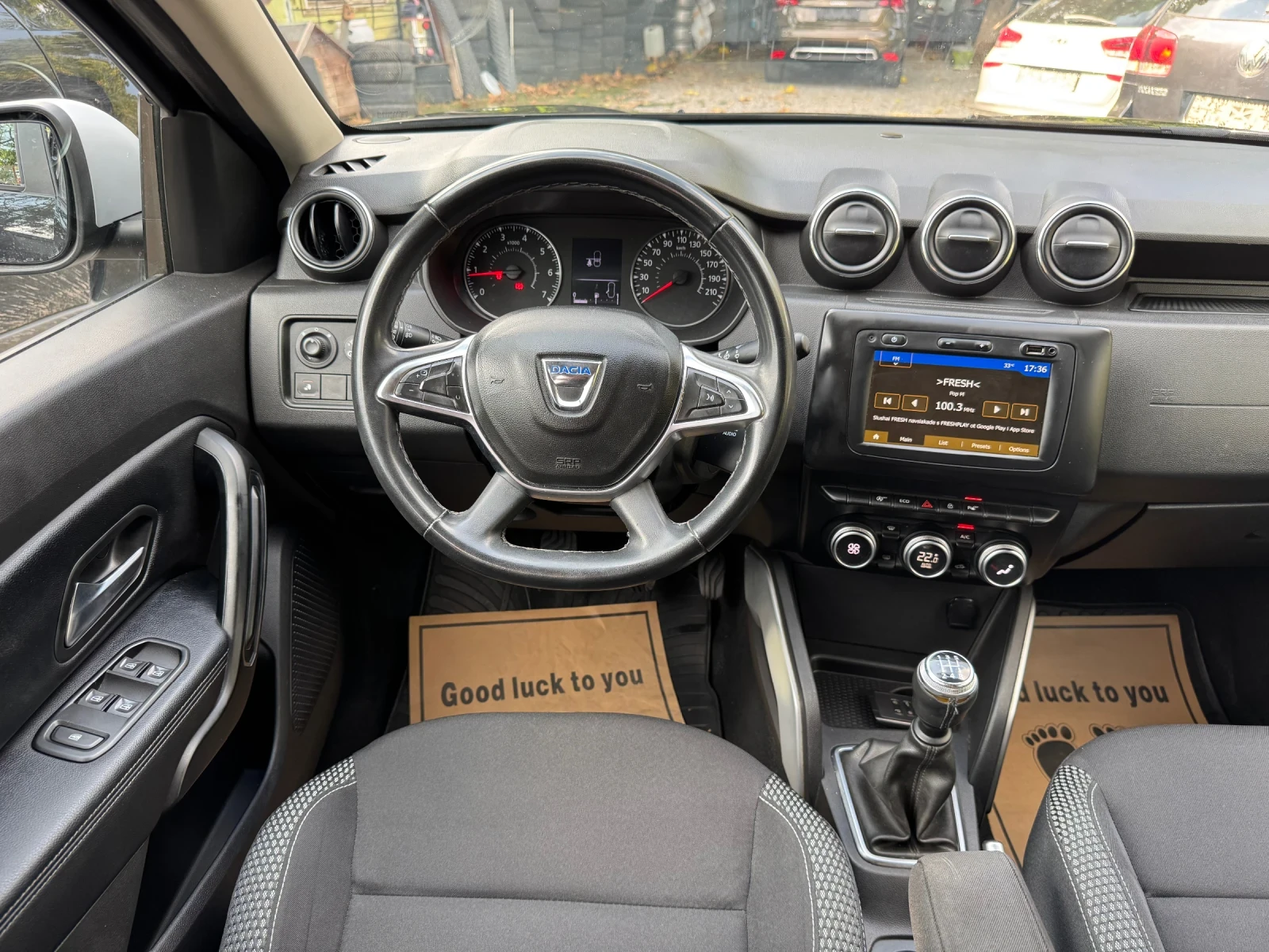 Dacia Duster 1.6i Фабричен Газ! Нави!, снимка 11 - Автомобили и джипове - 55836791