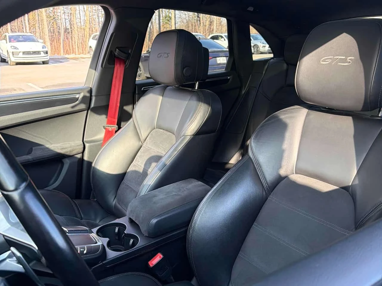 Porsche Macan * GTS * CARFAX * ОТ ПРЕДСТАВИТЕЛСТВО * , снимка 14 - Автомобили и джипове - 56304443