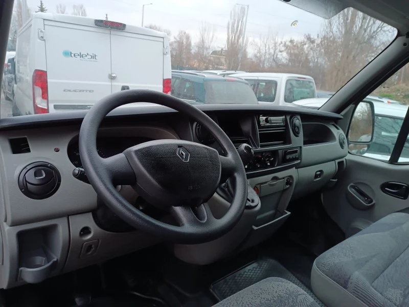 Renault Master 2.5dCI/6скорости/климатик, снимка 9 - Бусове и автобуси - 47747117