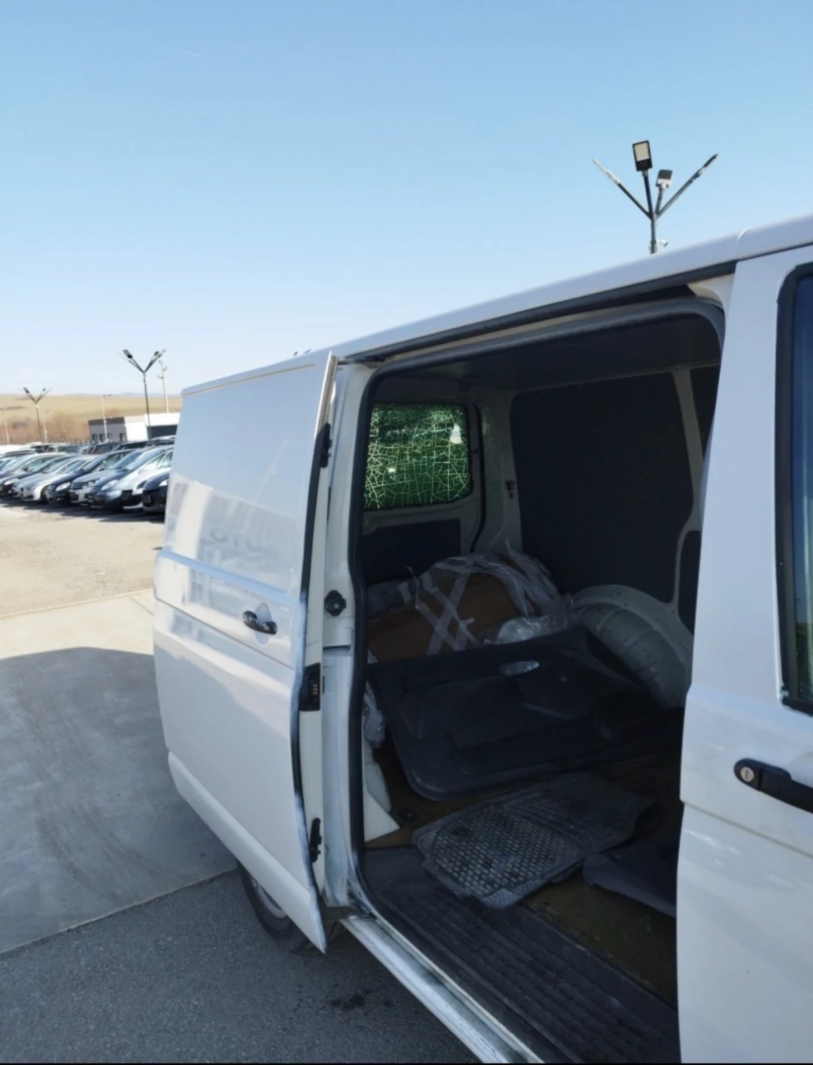 VW Transporter 1.9TDI 105hp - изображение 7