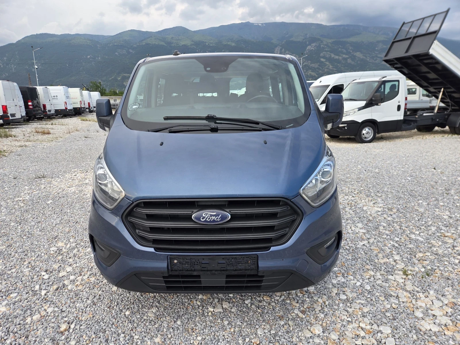 Ford Transit Custom 2.0 TDCi, Пътнически, 9 местен, Клима, ЕВРО 6, снимка 8 - Бусове и автобуси - 54811330