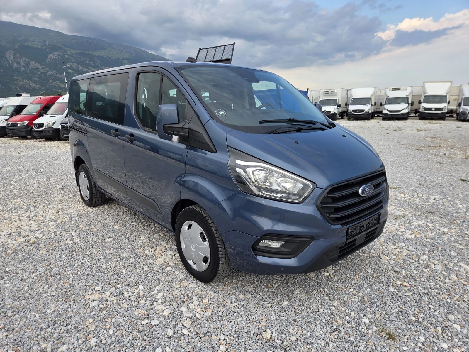 Ford Transit Custom 2.0 TDCi, Пътнически, 9 местен, Клима, ЕВРО 6, снимка 7 - Бусове и автобуси - 54811330