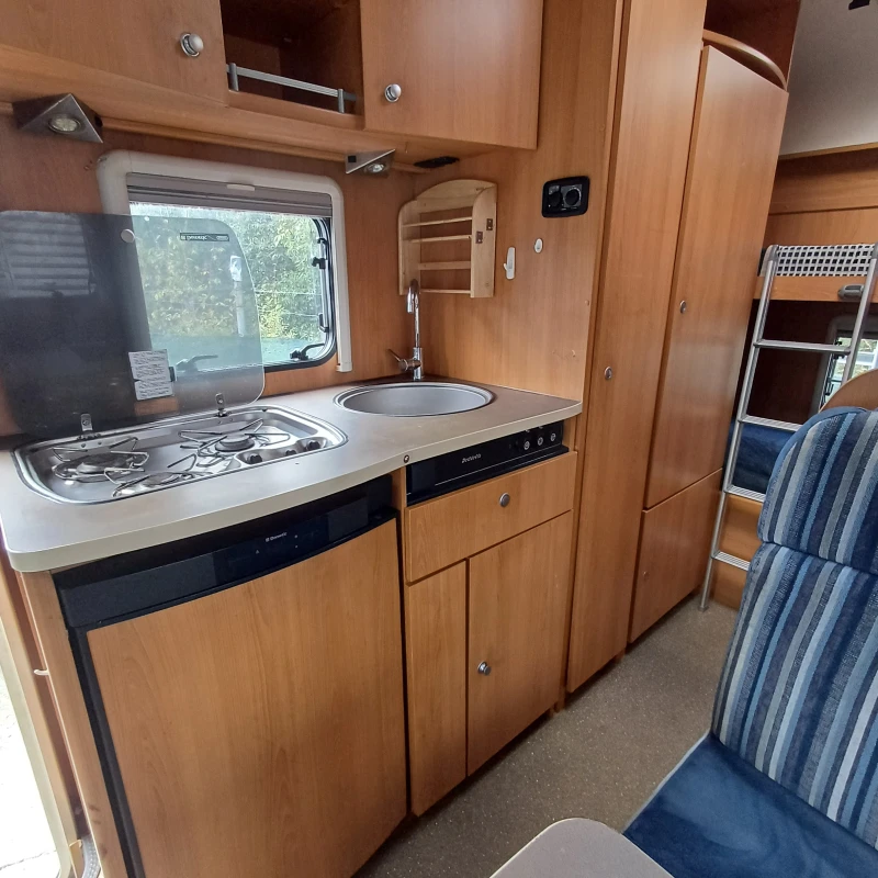 Кемпер Dethleffs, снимка 11 - Каравани и кемпери - 51891223