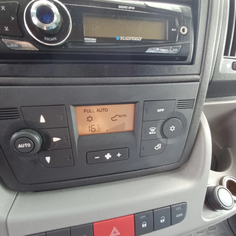 Кемпер Dethleffs, снимка 16 - Каравани и кемпери - 51891223