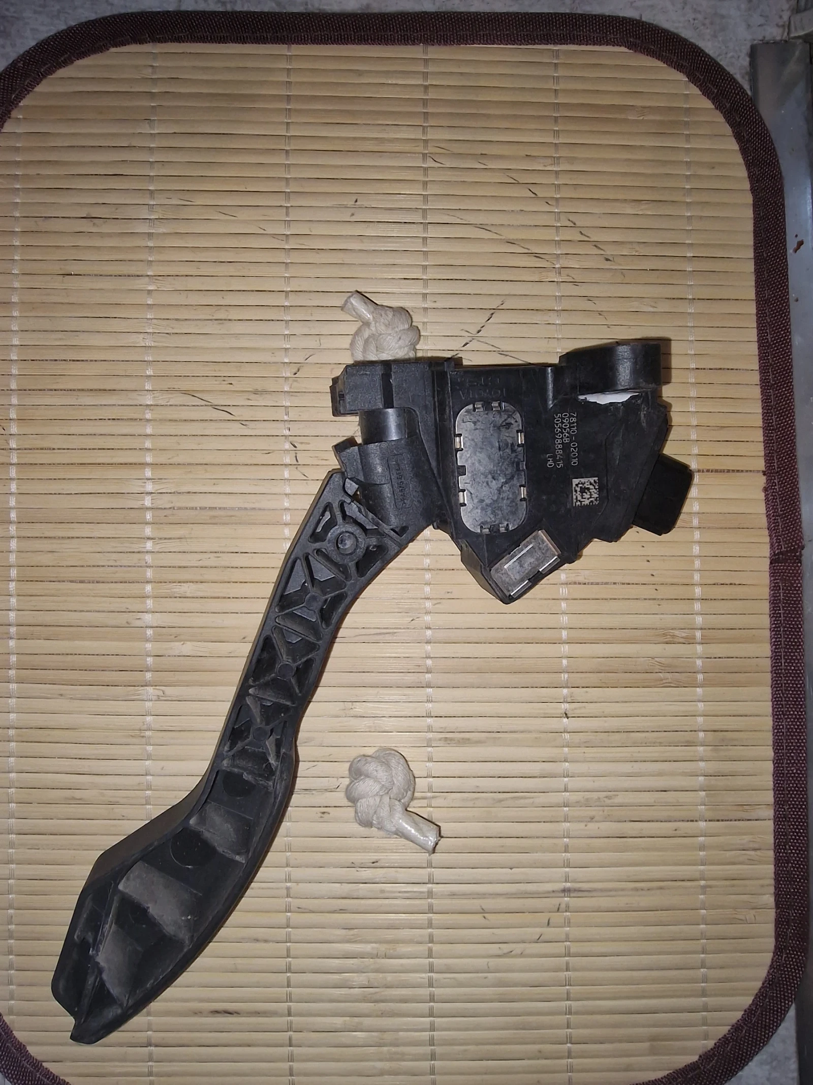 78110-02010 ����� ��� TOYOTA AURIS 7811002010 | Mobile.bg � ����������� 2