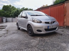 Toyota Aygo - 2555 € / 4997.15 лв. - 21121046 3