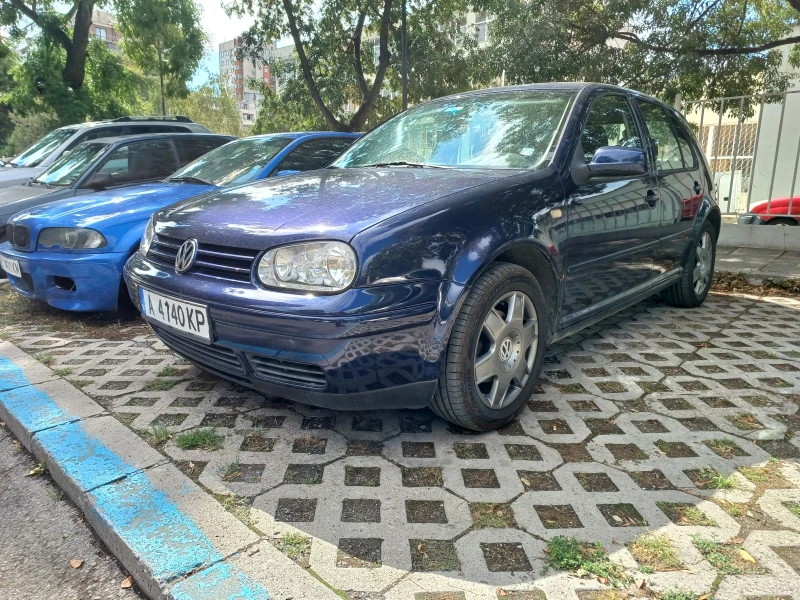 VW Golf, снимка 1 - Автомобили и джипове - 47728332