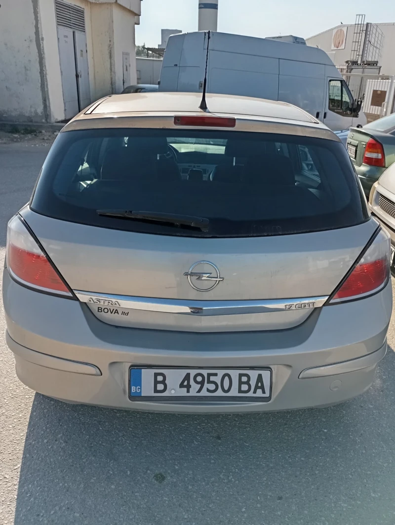 Opel Astra 1.7 cdti, снимка 6 - Автомобили и джипове - 47988048