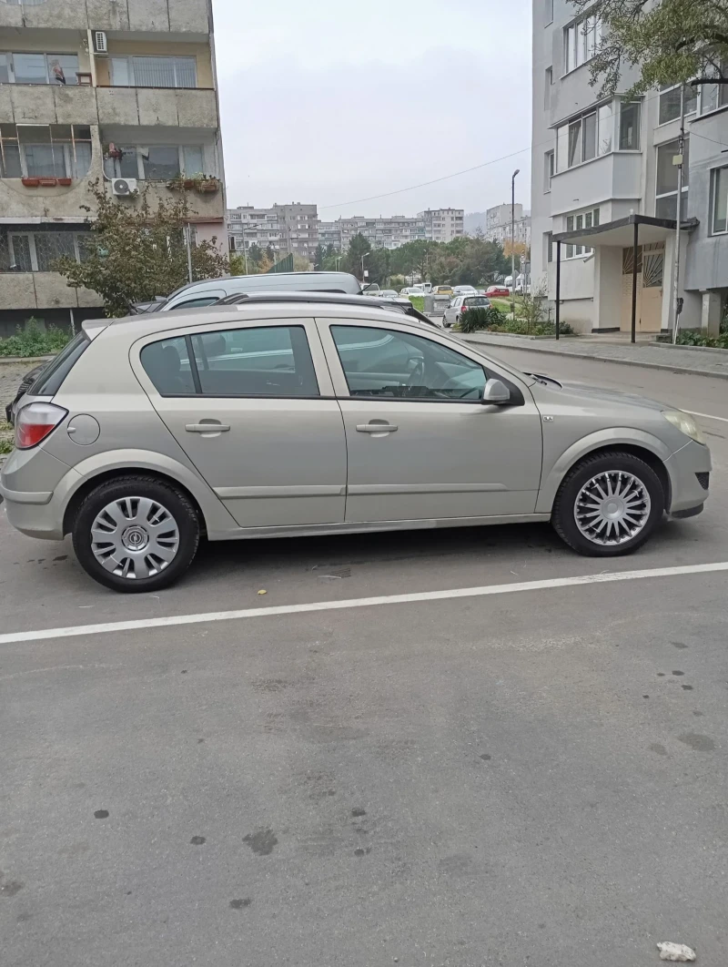 Opel Astra 1.7 cdti, снимка 3 - Автомобили и джипове - 47988048