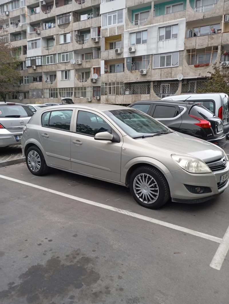 Opel Astra 1.7 cdti, снимка 1 - Автомобили и джипове - 47988048