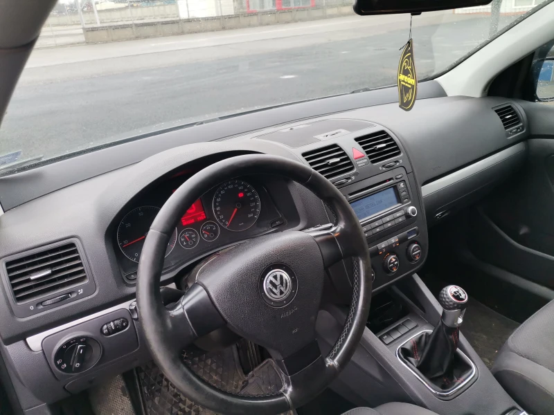 VW Golf 2.0tdi, снимка 5 - Автомобили и джипове - 48273093