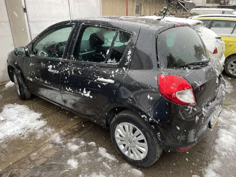 Renault Clio 1.5 dCi, снимка 1 - Автомобили и джипове - 48436457