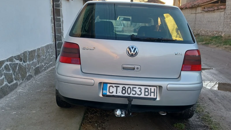 VW Golf TDI, снимка 8 - Автомобили и джипове - 48512859