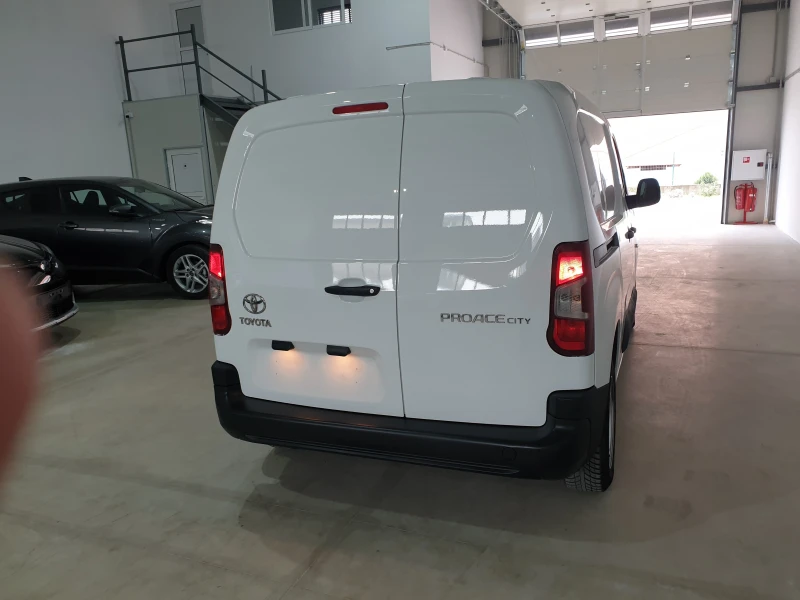 Toyota Proace City 1, 5 D-4D / 2020 / 60 616км, снимка 13 - Автомобили и джипове - 49762226