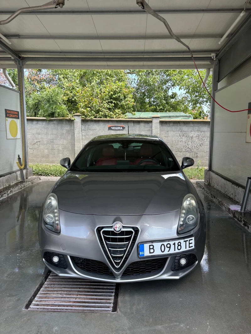 Alfa Romeo Giulietta Кожа/Навигация/Автомат/VELOCE/Бартер за електричка, снимка 4 - Автомобили и джипове - 52353922