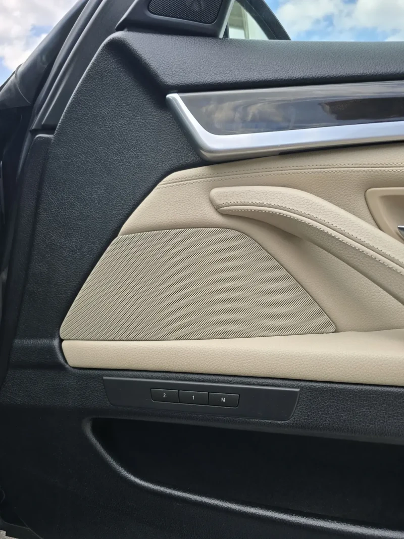 BMW 530 D Shadow line, снимка 13 - Автомобили и джипове - 50725847