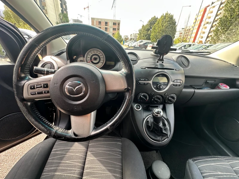 Mazda 2 1.4 Бензин/Газ, снимка 9 - Автомобили и джипове - 52460358