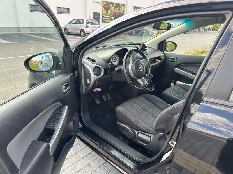 Mazda 2 1.4 Бензин/Газ, снимка 6 - Автомобили и джипове - 52460358