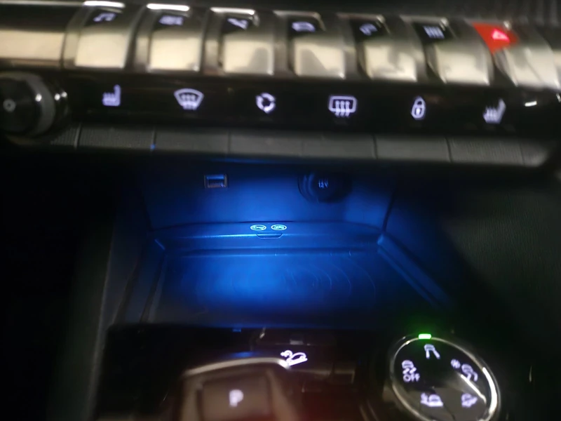 Peugeot 5008, снимка 10 - Автомобили и джипове - 53259211