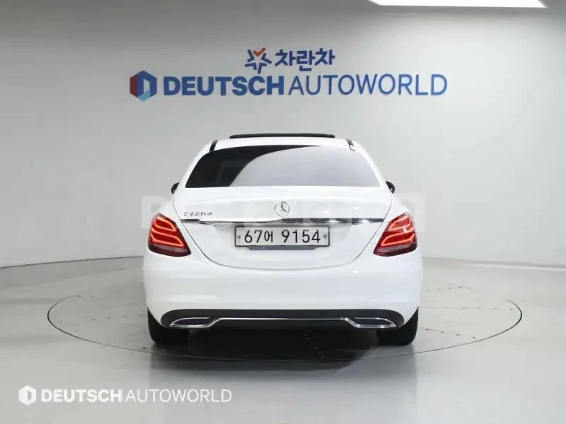 Mercedes-Benz C 220 ПОДГРЕВИ/ШИБИДАХ/ФИКСИРАНА ЦЕНА ДО БЪЛГАРИЯ, снимка 4 - Автомобили и джипове - 54998139