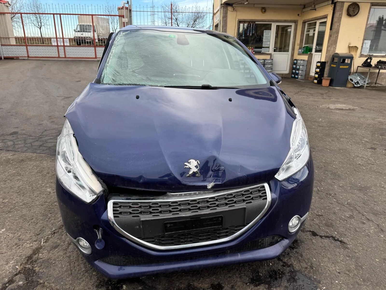 Peugeot 208 1.6, снимка 1