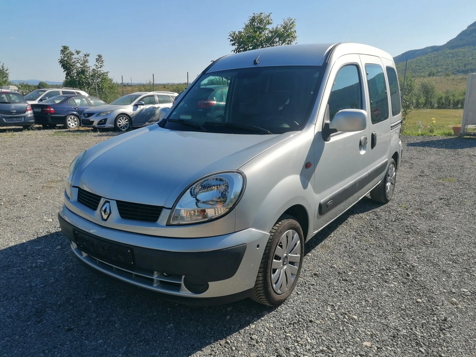 Renault Kangoo 1.6i KLIMATIK - изображение 2