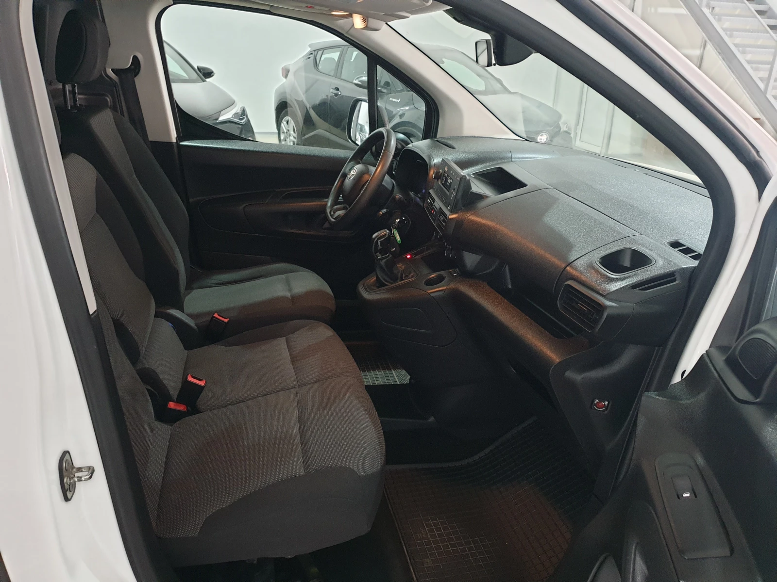 Toyota Proace City 1, 5 D-4D / 2020 / 60 616км | Mobile.bg — изображение 12