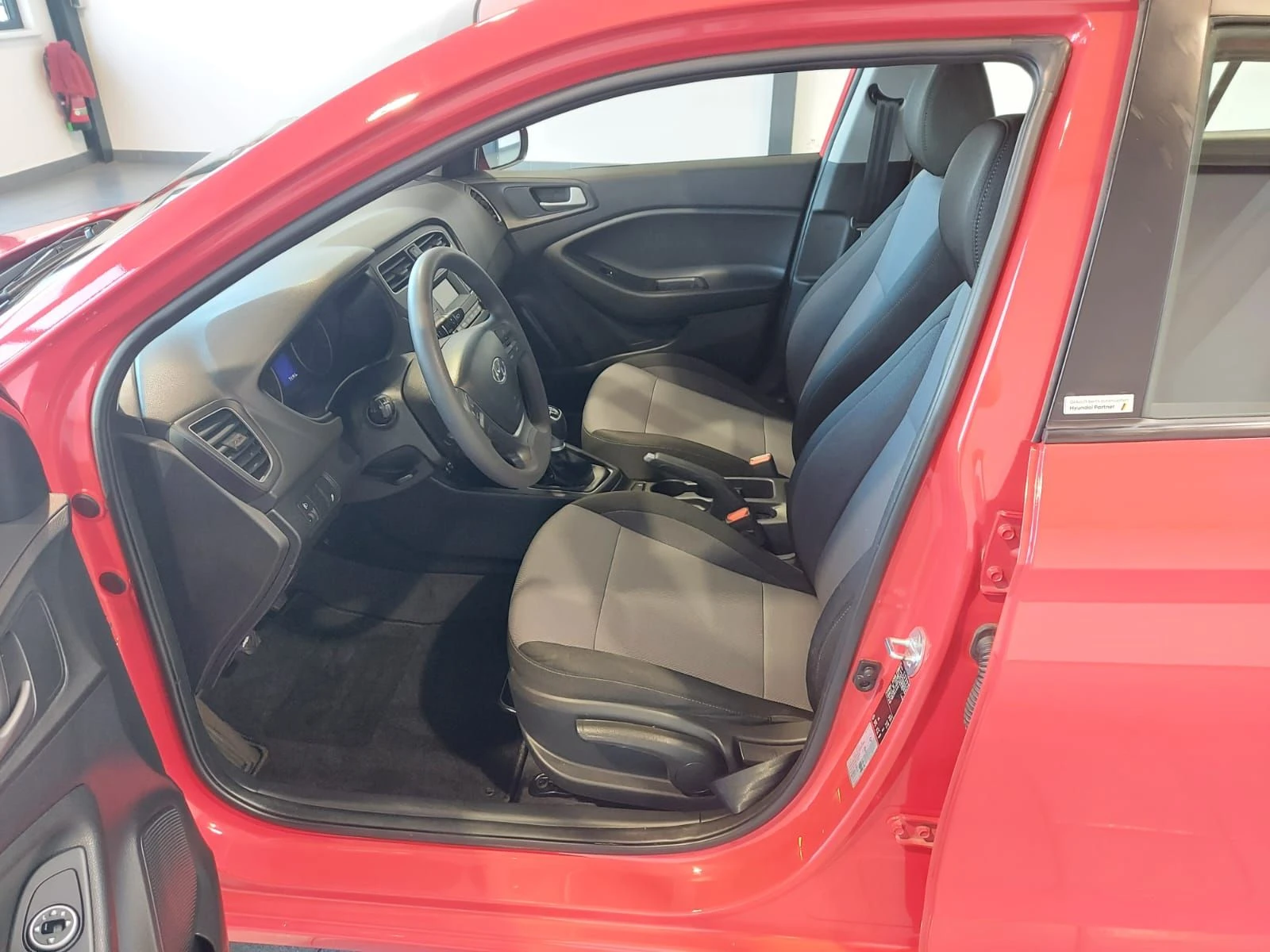 Hyundai I20 1.0/101HP/SELECT/USB/457v - изображение 9