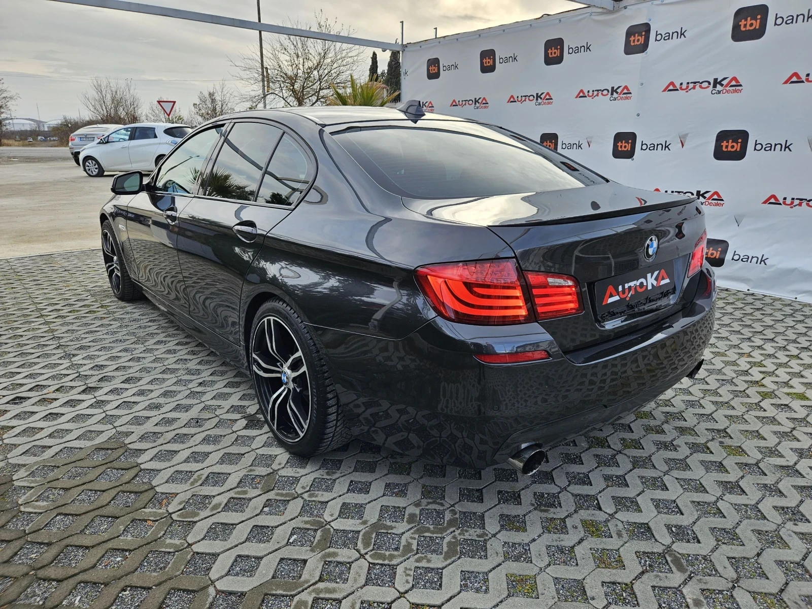 BMW 535 3.0i-306кс= АВТОМАТ= M PACKET= КАМЕРА= KEYLESS - изображение 5