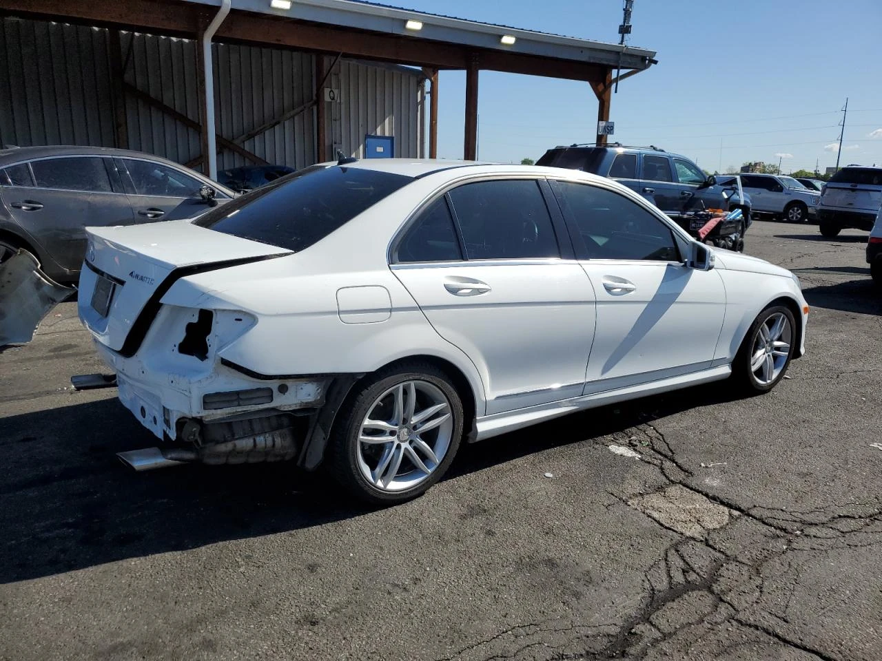 Mercedes-Benz C 300 Авто Кредит!Крайна цена до БГ! - изображение 5
