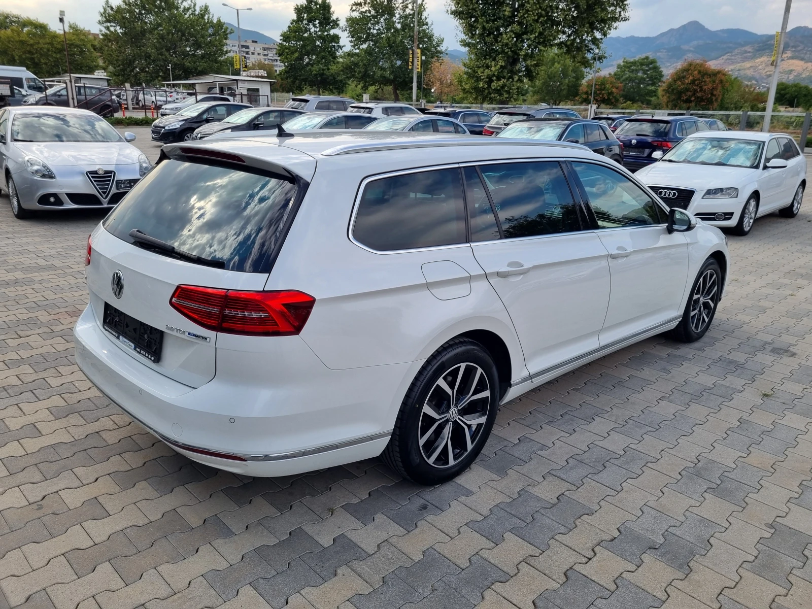 VW Passat 2.0TDi-DSG * EXECUTIVE* DIGITAL, ОБДУХВАНЕ, Кожа L - изображение 6