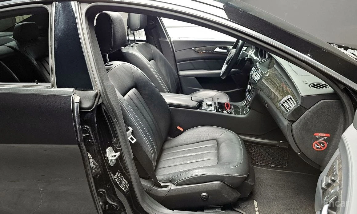 Mercedes-Benz CLS 350, снимка 10 - Автомобили и джипове - 53735739