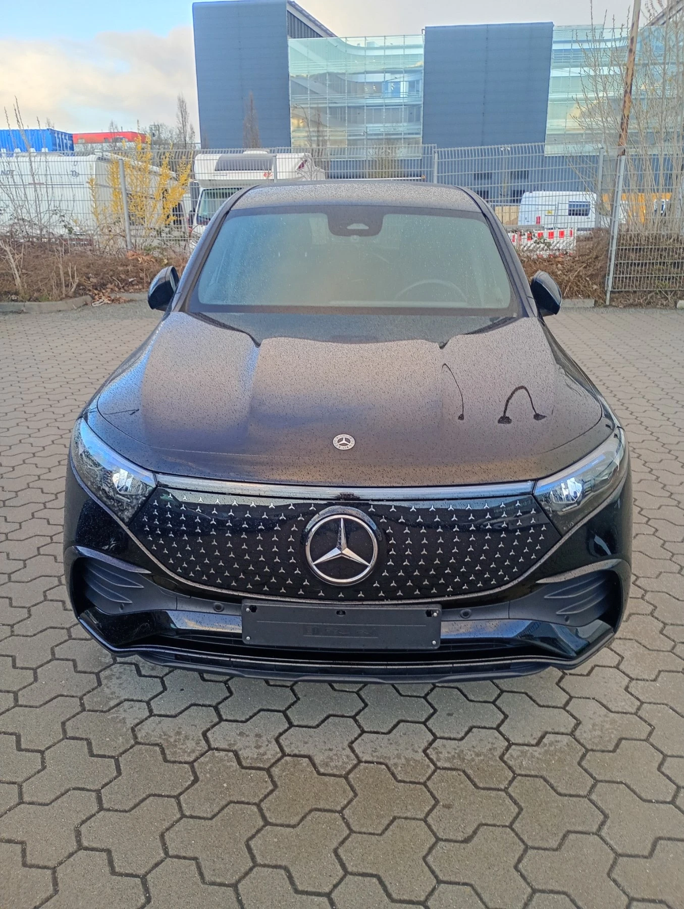Mercedes-Benz EQB 250+ 