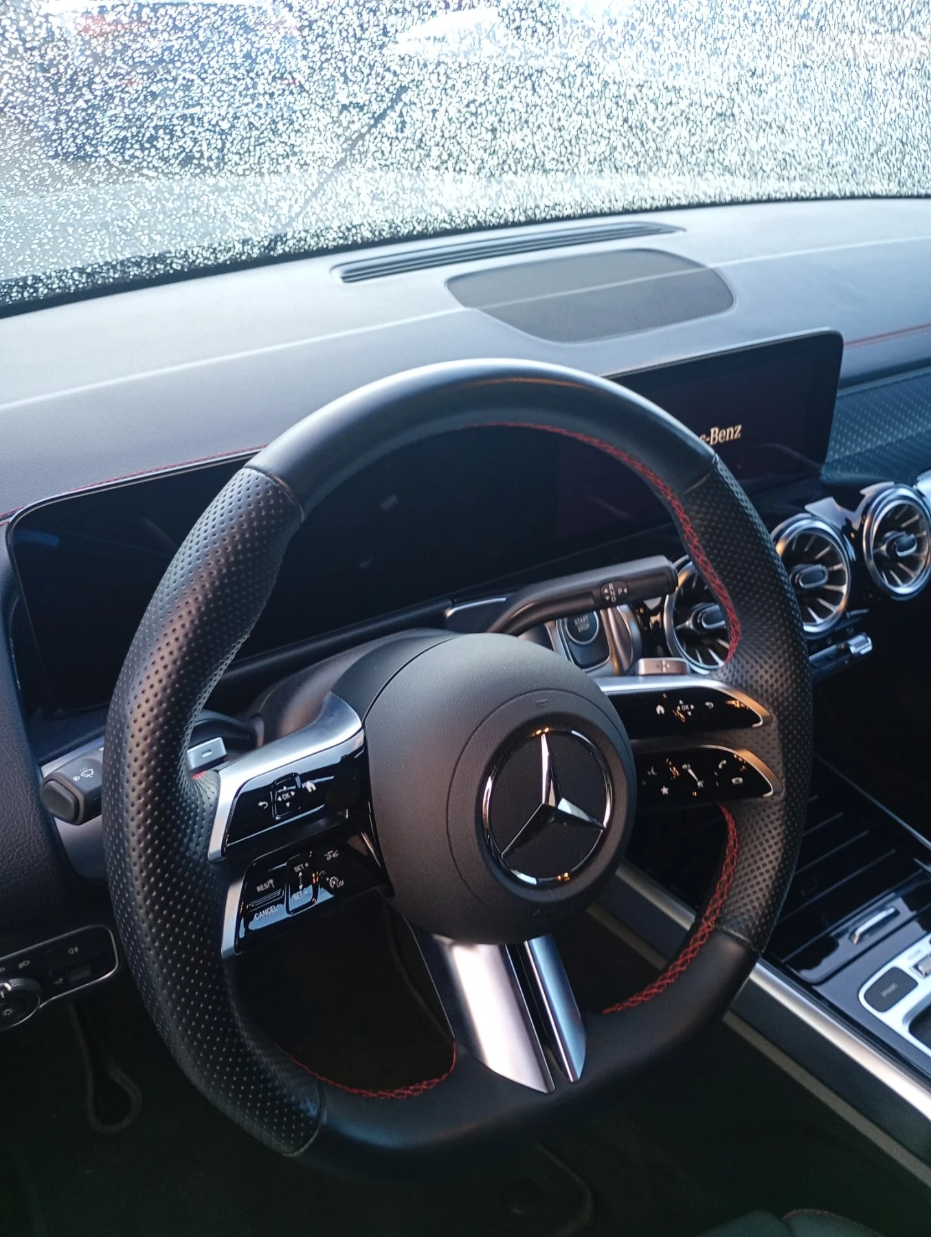 Mercedes-Benz EQB 250+ , снимка 12 - Автомобили и джипове - 54084642