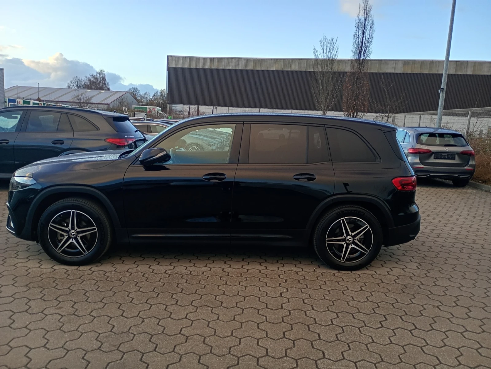 Mercedes-Benz EQB 250+ , снимка 7 - Автомобили и джипове - 54084642