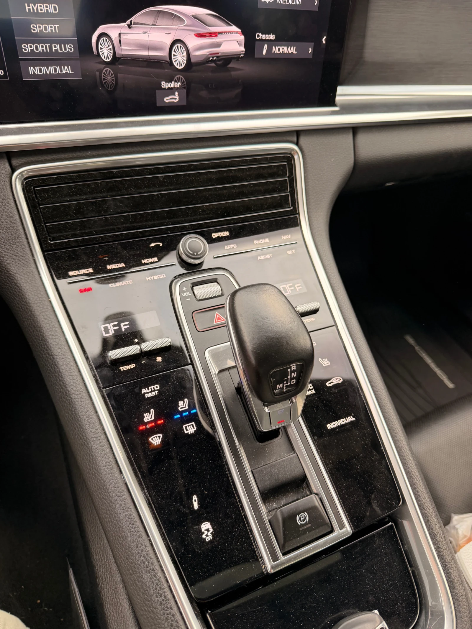 Porsche Panamera E-Hybrid* GTS* R21* Night Vision* Soft Close* , снимка 16 - Автомобили и джипове - 54877283