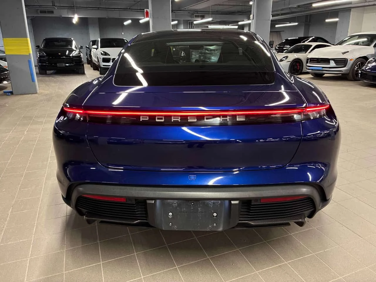 Porsche Taycan * Turbo S Sedan * FULLY LOADED * ПРЕДСТАВИТЕЛСТВО, снимка 5 - Автомобили и джипове - 54906476