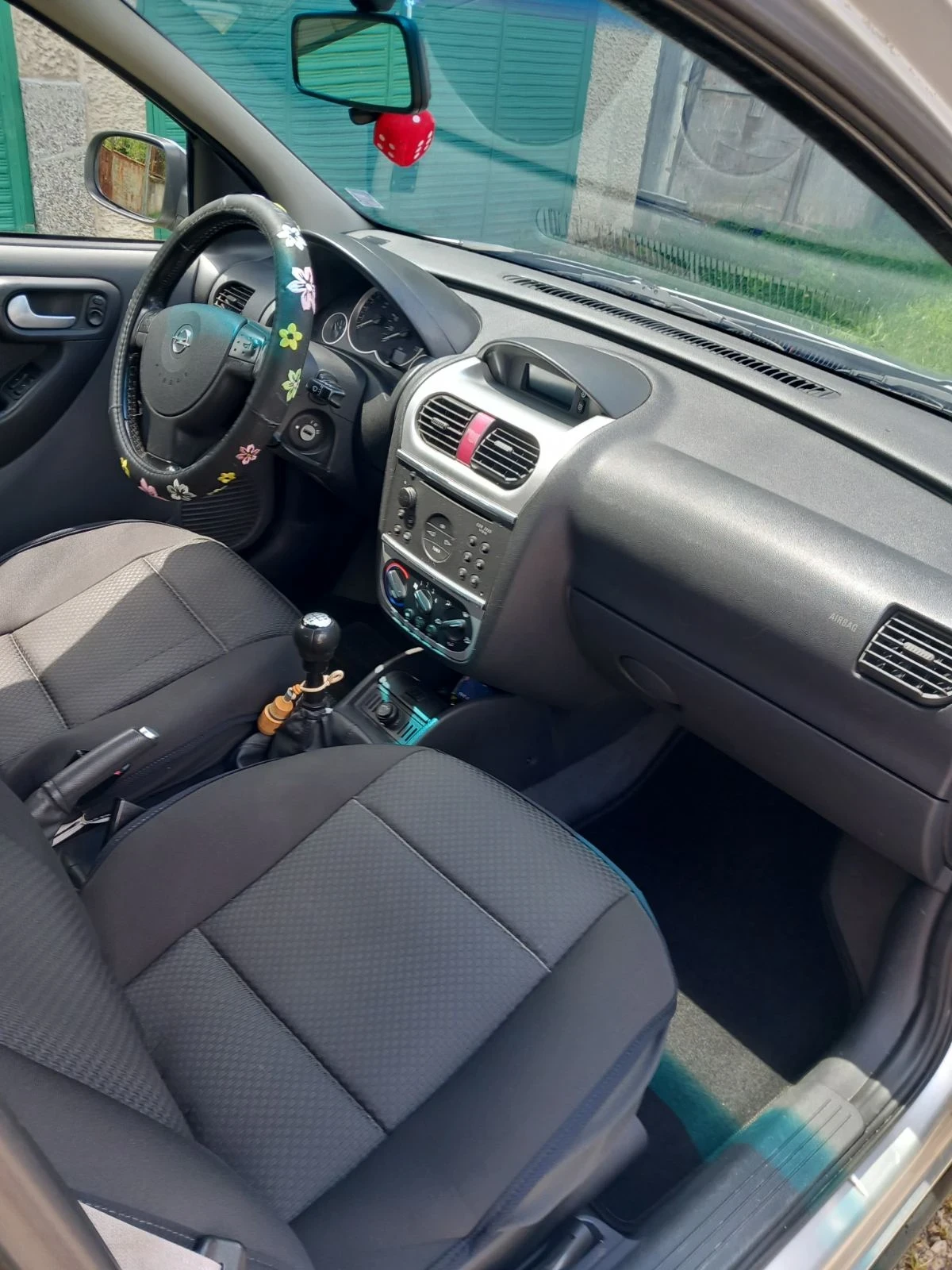 Opel Corsa, снимка 4 - Автомобили и джипове - 55047735