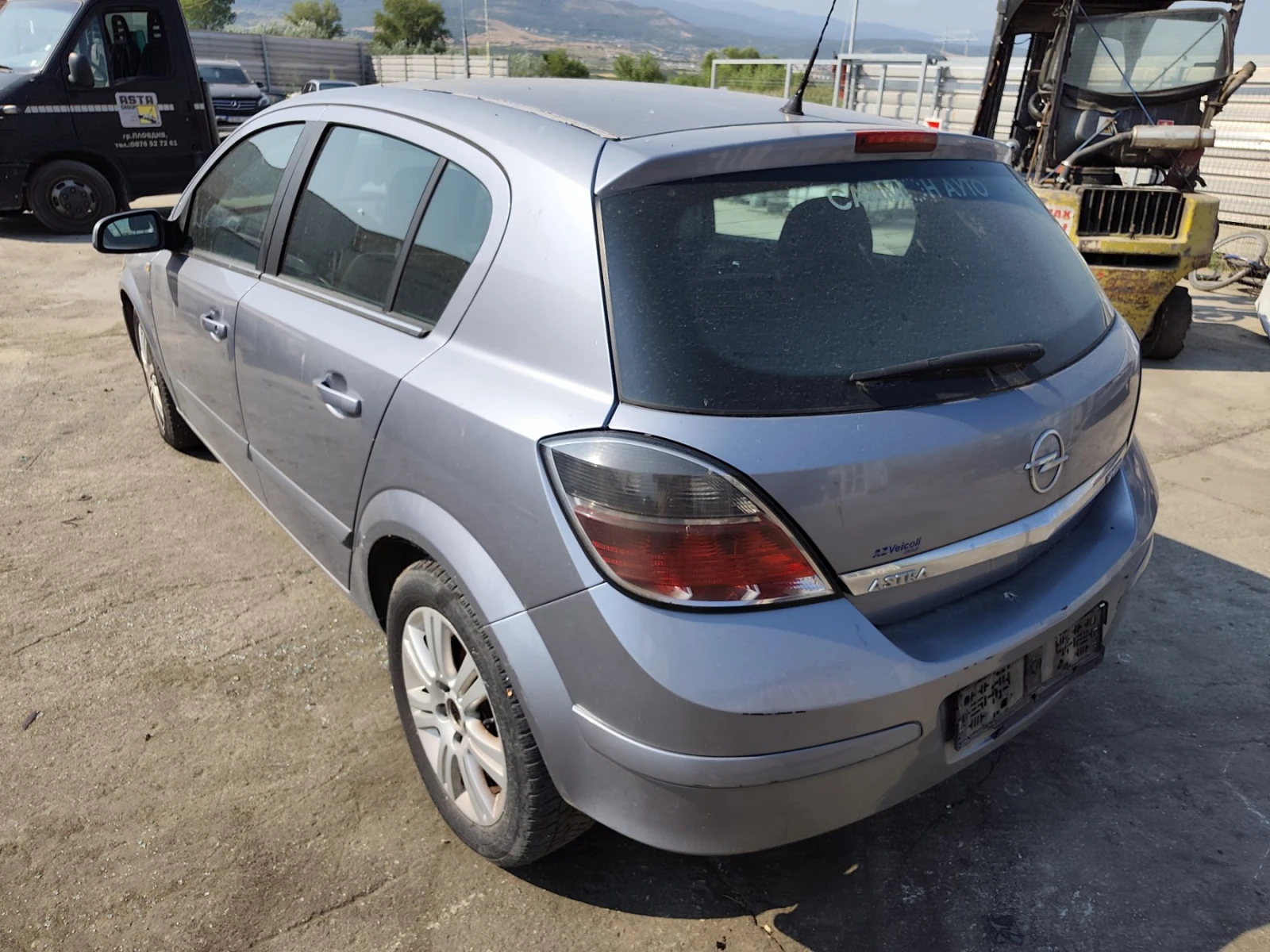 Opel Astra 1.7CDTI, снимка 4 - Автомобили и джипове - 55784063